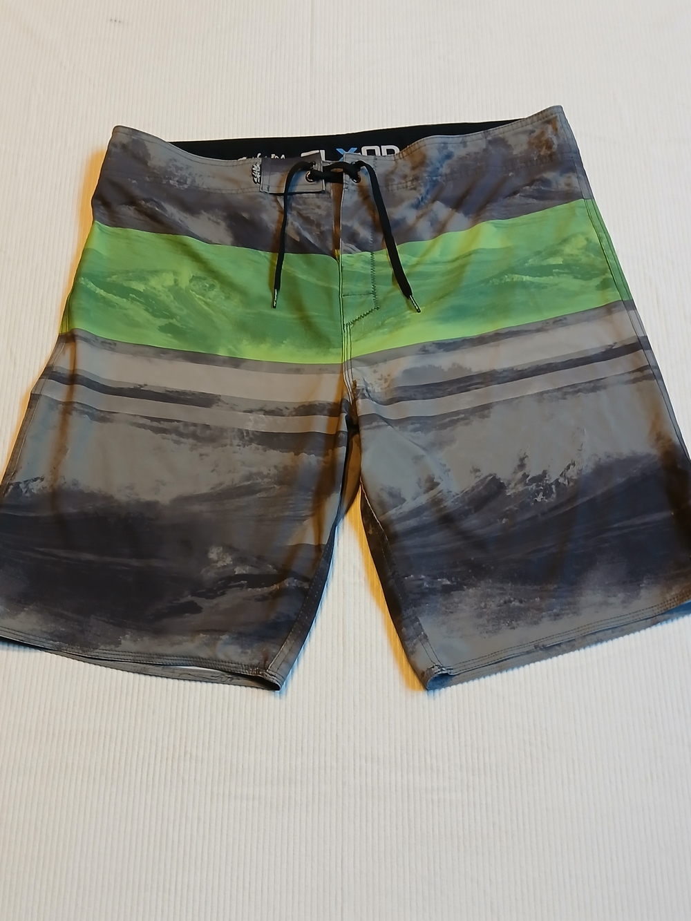 SaltLife Board Shorts Mens Size 40 SLX-QD Vapor Stretch Lightweight With Pockets